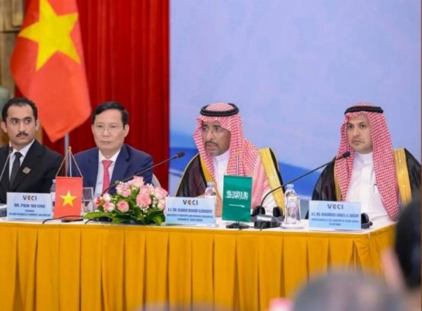 Meeting of His Excellency the Minister of Industry with members of the Saudi-Vietnamese Business Council